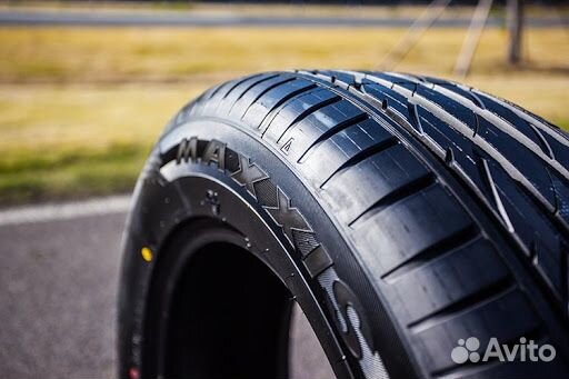 Maxxis Victra Sport VS5 235/50 R18 101W