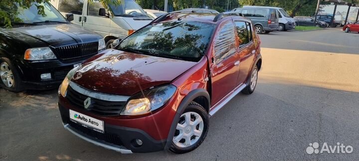 Renault Sandero Stepway 1.6 МТ, 2012, битый, 110 000 км