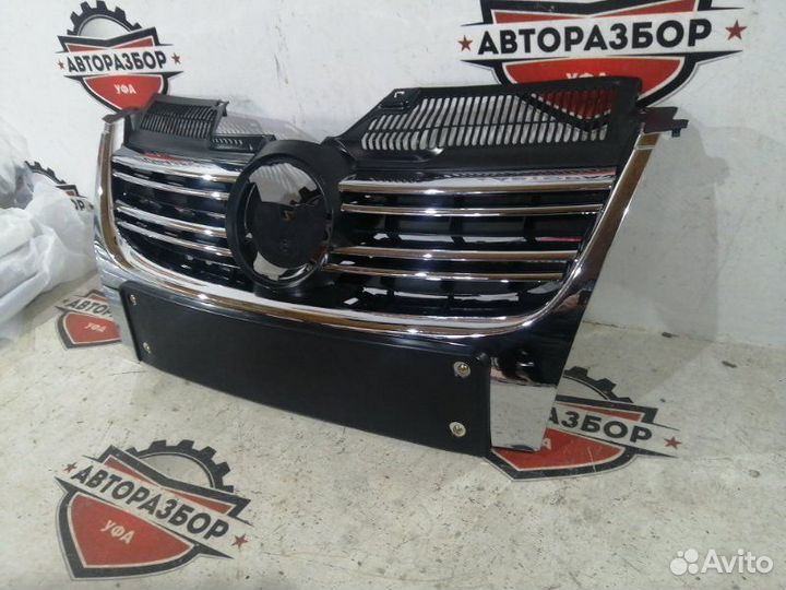 Решетка радиатора Volkswagen Jetta 5