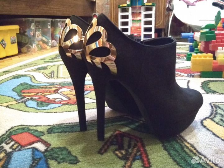 Новые чёрные ботильоны 35 размер