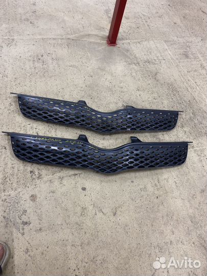 Решетка радиатора Toyota Funcargo NCP20