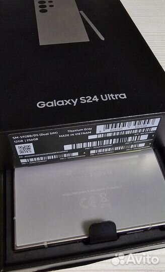 Samsung Galaxy S24 Ultra, 12/256 ГБ