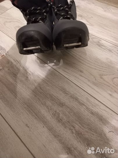 Лыжные ботинки детские 32р