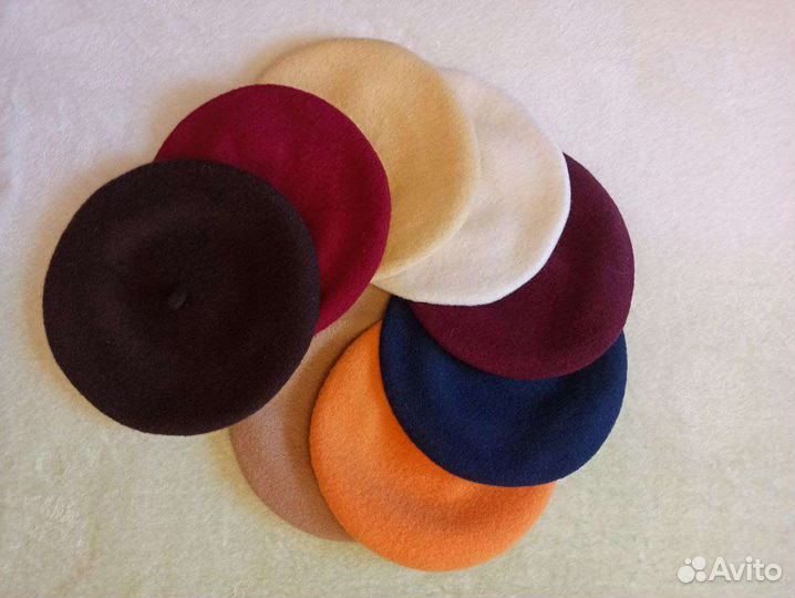 Берет женский новый(валеная шерсть)
