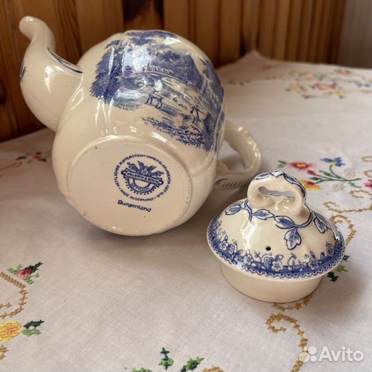 Чайник фарфоровый Villeroy & Boch, серия Burgenlan