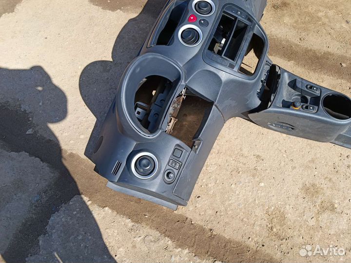 Торпедо Ситроен С3 2005 г