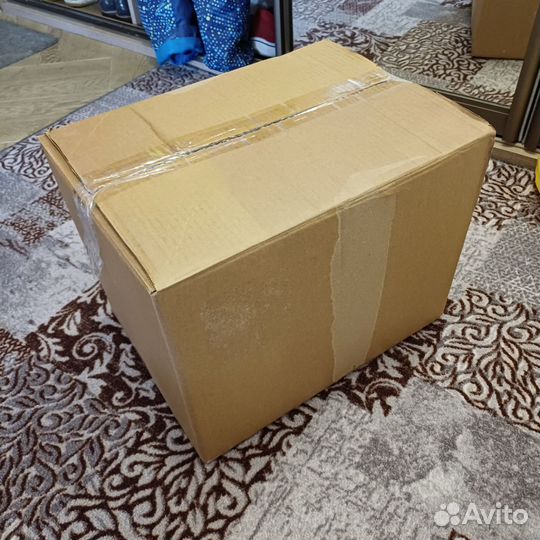 Коробка женских вещей