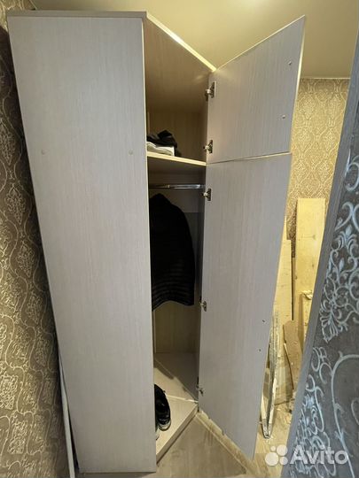 Шкаф угловой