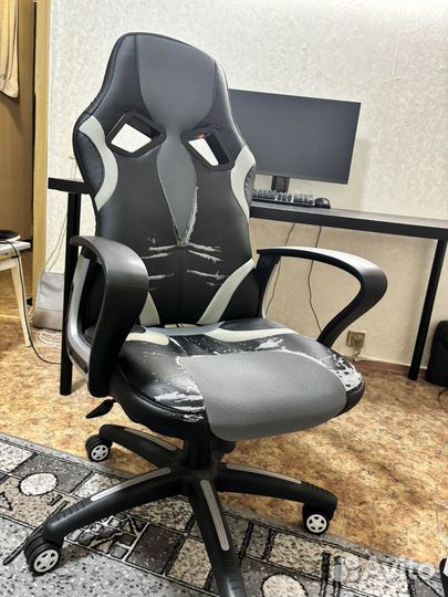 Компьютерное кресло