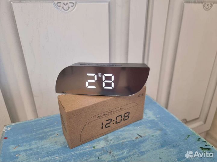 Часы электронные настольные, будил., Терм, новые
