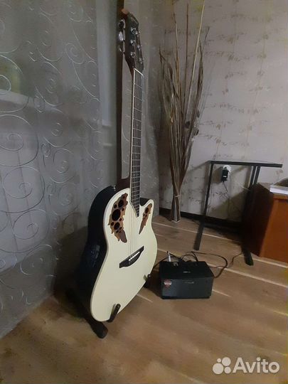 Электроакустическая гитара Ovation+Roland Cube