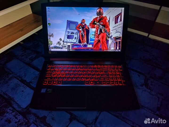 Ноутбук - Acer Nitro 5 - GTX 1050 ti + i7