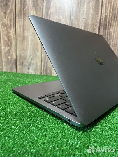 Apple MacBook Pro M1 8/256