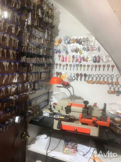 Ремонт обуви, металлоремонт, ремонт одежды