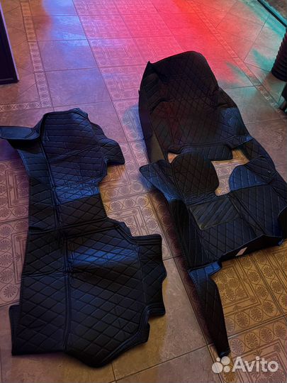 Автомобильные коврики w205 новые. Левый руль