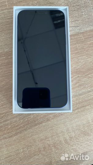 iPhone 12, 64 ГБ