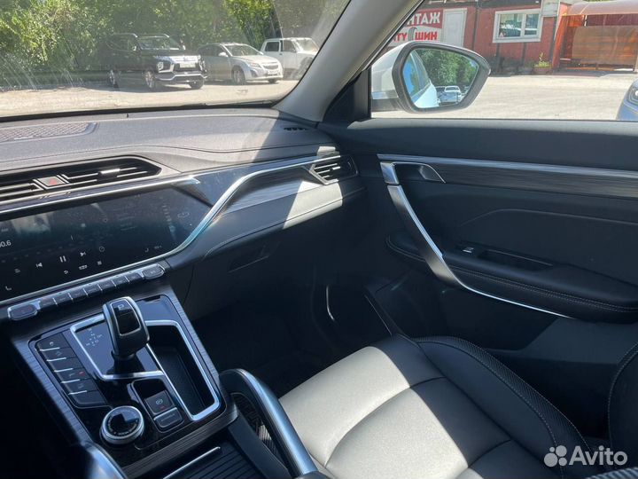 Прокат аренда автомобиля Geely Atlas Pro