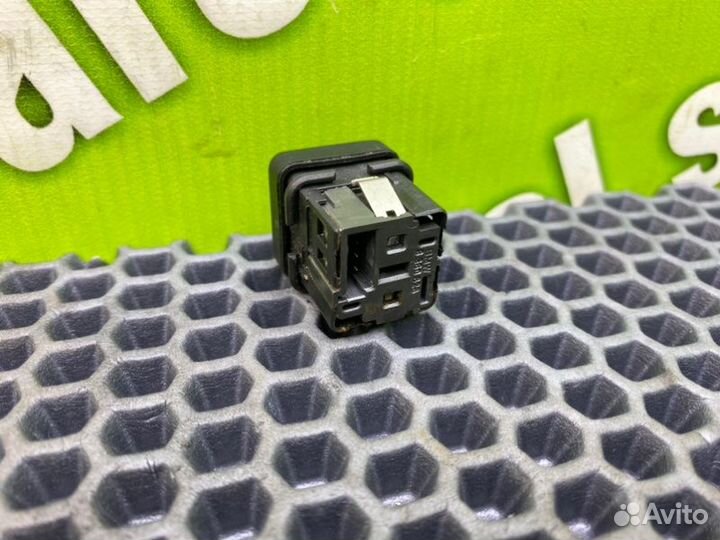 Кнопка центрального замка Bmw 5-Series E39
