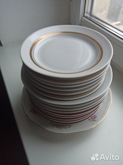 Посуда тарелки чашки кружки 18+4 штуки