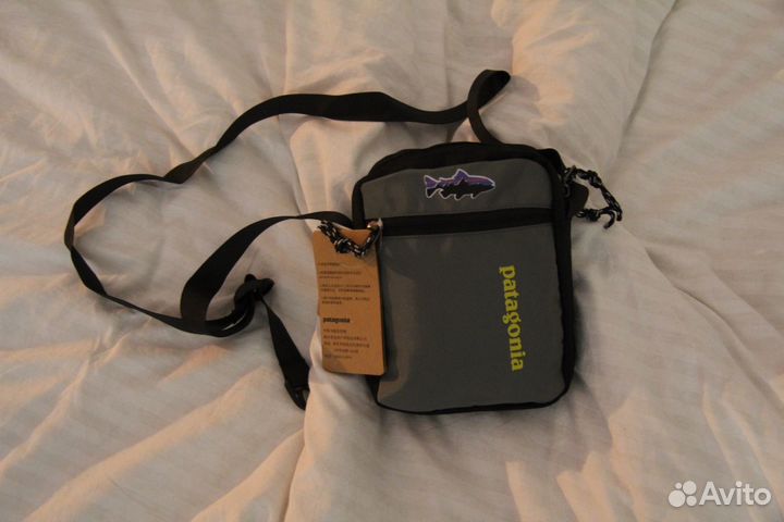 Новая сумка серез плечо patagonia серая