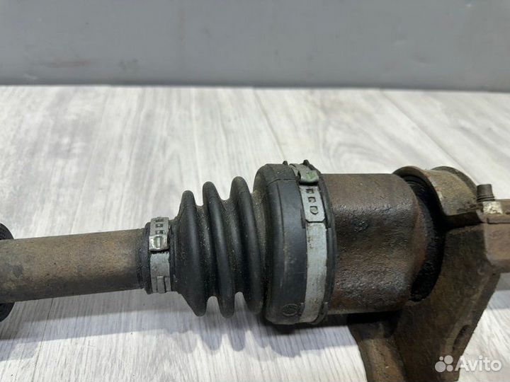 Привод передний правый Ford Focus 3 pnda 2012