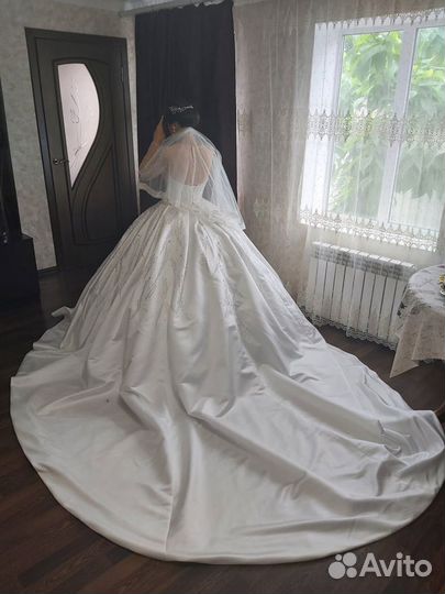 Продаю свадебное платье