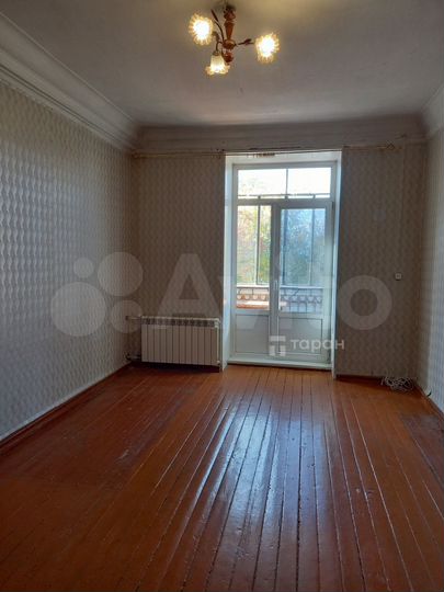2-к. квартира, 61 м², 2/3 эт.