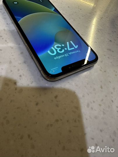 iPhone X, 64 ГБ