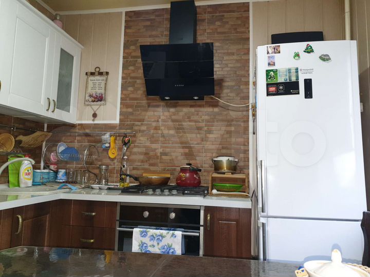 2-к. квартира, 52 м², 4/9 эт.