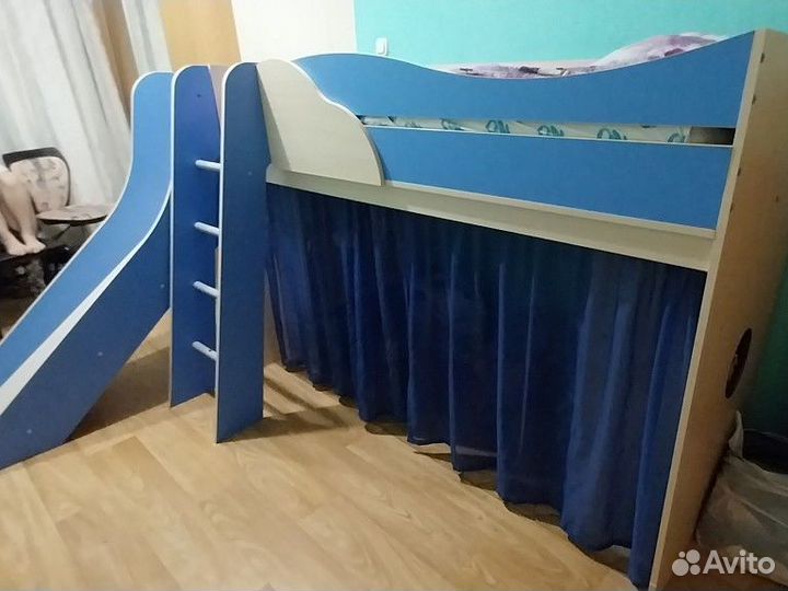 Кровать чердак с горкой