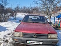 Volkswagen Passat 1.6 MT, 1984, битый, 200 000 км, с пробегом, цена 45 000 руб.