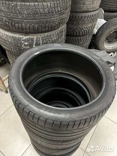 Pirelli P Zero 255/35 R20 и 305/30 R20