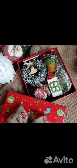 Коробка с сувенирами