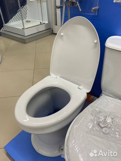 Унитаз дачный керамический с крышкой и сиденьем