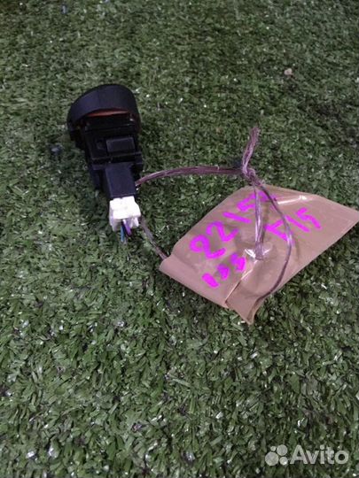 Кнопка аварийки Nissan Juke F15 HR16 2011