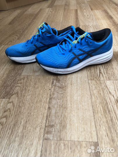 Кроссовки asics