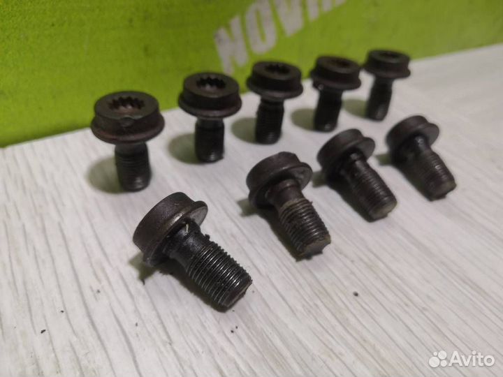 Болт маховика Фольксваген Гольф 3 Венто