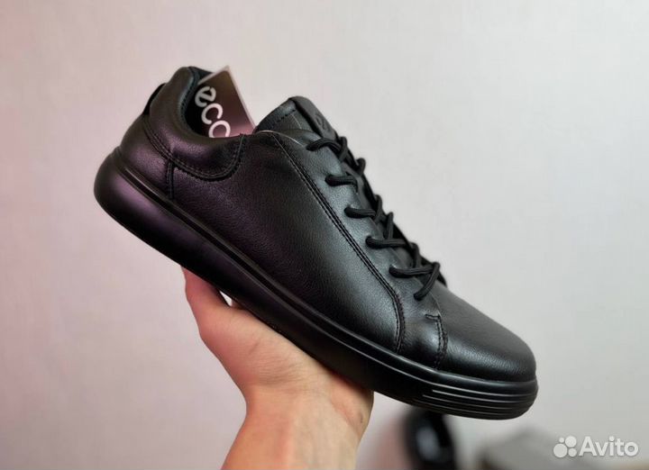 Кроссовки Ecco стильные