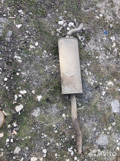 Глушитель на авто