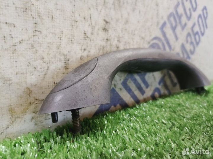 Ручка потолка правая Hyundai Terracan внедорожник