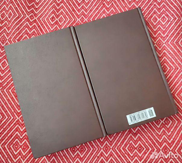 Книга Льва Толстого 