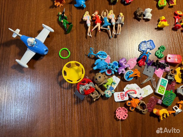 Набор игрушек из Kinder Surprise
