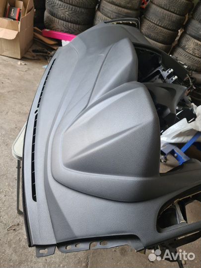 Торпедо Ford Focus 3 1.6 2013