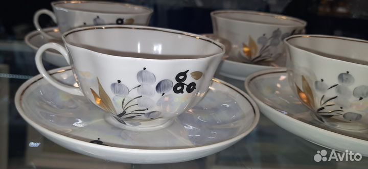 Сливочники,Чашки с блюдцами, конфетница