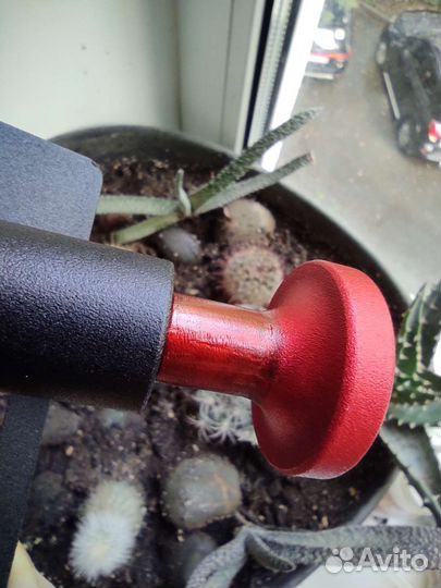 Быстросъемный кронштейн для огнетушителя (пластик)