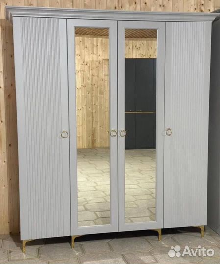 Шкаф распашной