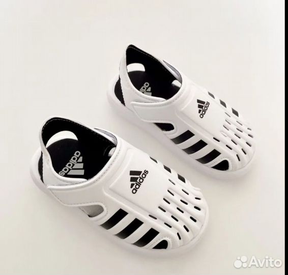 Новые Adidas 28 сандали