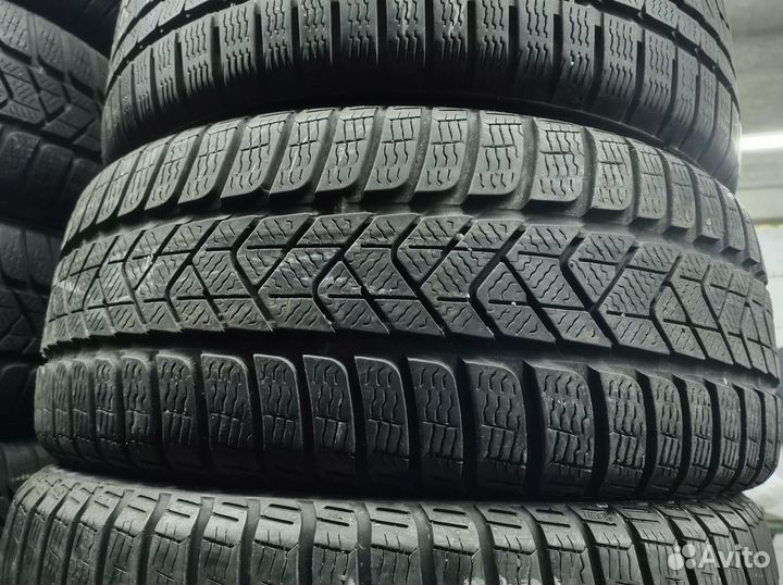 Pirelli Winter Sottozero 3 215/45 R17 W