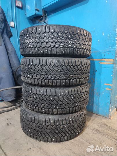 Continental ContiIceContact BD 205/50 R17 93V