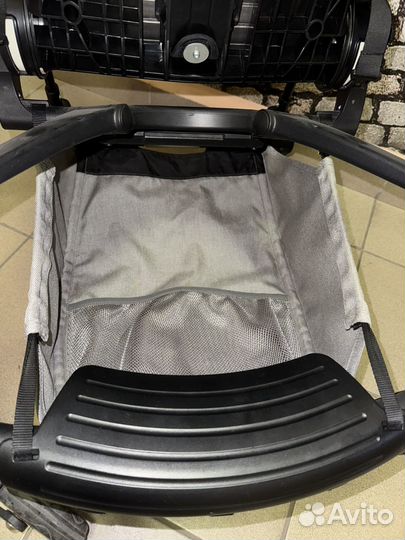 Bugaboo Bee5 Коляска Black / Mineral Light Grey